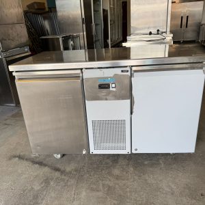 Polar U-Series Energy Efficient 2 Door Counter Freezer 281Ltr